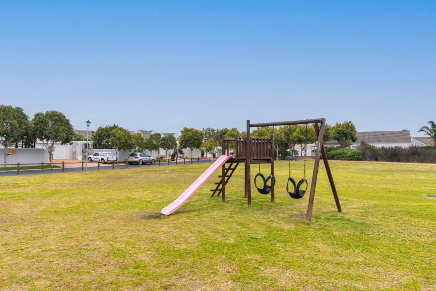 4 Bedroom Property for Sale in Sunningdale Western Cape